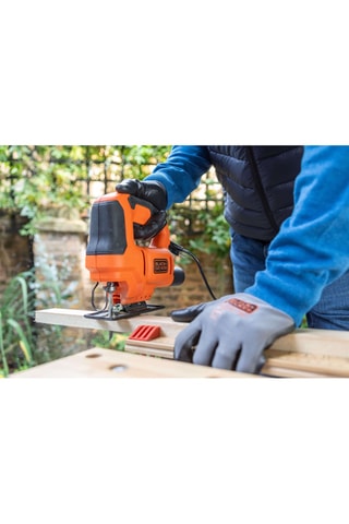 Scie sauteuse filaire - 400 W