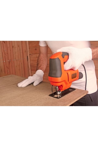 Scie sauteuse filaire - 400 W