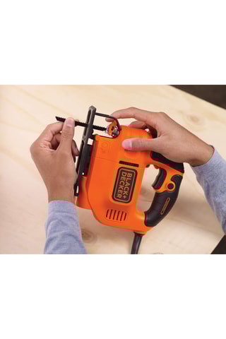 Scie sauteuse filaire - 520 W