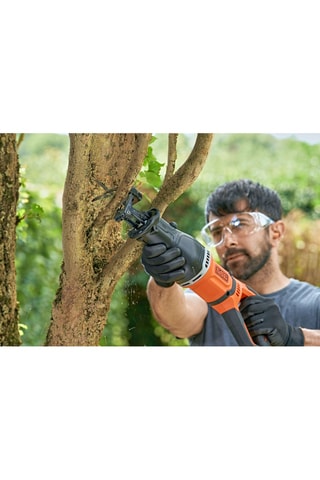 Scie alternative filaire - 750 W