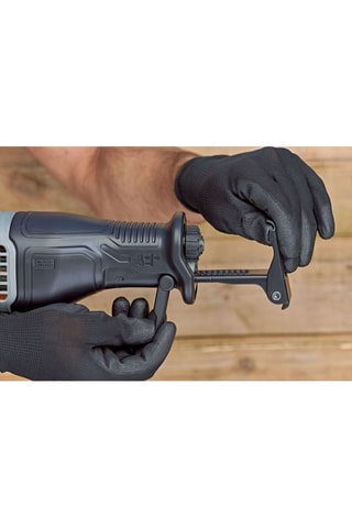 Scie sabre filaire - 750 W - Coffret de rangement