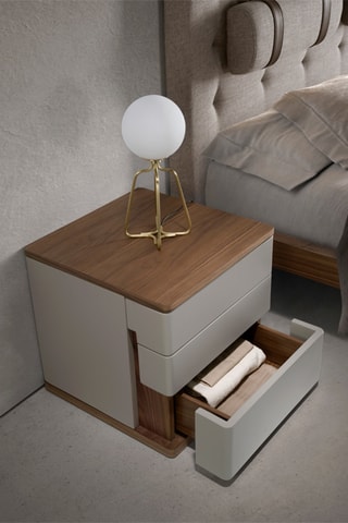 Comodino 3 cassetti - Bianco ed effetto noce - 46 x 46 x 45 cm