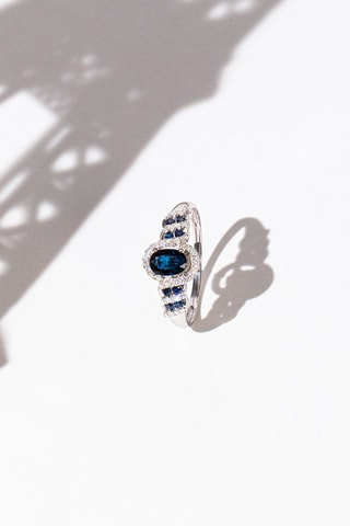 Ring Siquijor Witgoud, Saffieren en Diamanten