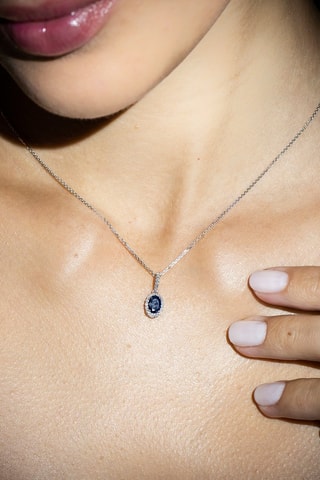 Pendentif Courtoisie - Or blanc, diamants et saphir