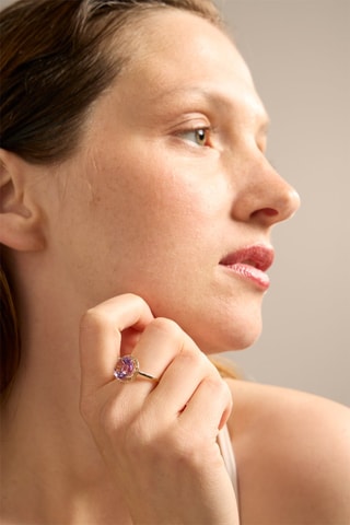 Anello - Oro giallo 18 kt, ametista e diamanti