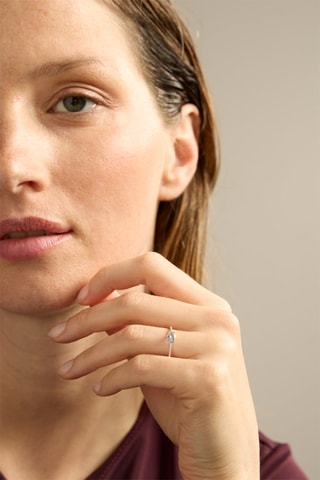 Anello - Oro bianco 18 kt, diamanti e acquamarina