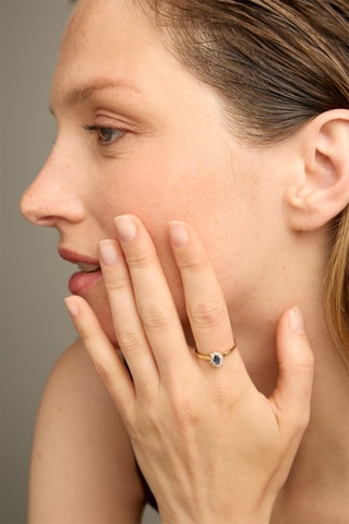 Anello - Oro giallo 18 kt, zaffiro e diamanti