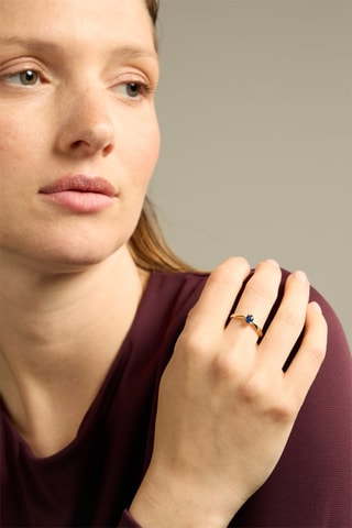 Anello - Oro giallo 18 kt e zaffiro