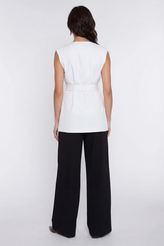 Chaleco regular fit - Crudo