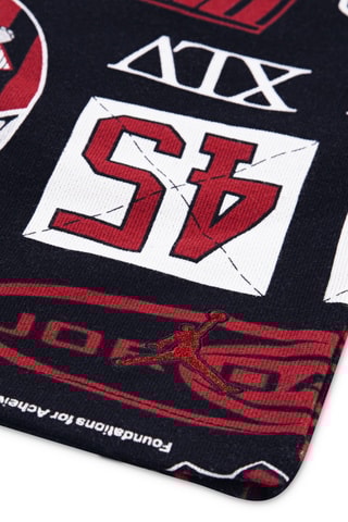 Short Essentials - Noir, rouge et blanc