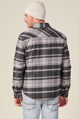 Sobrecamisa de lã reciclada.  - Violeta