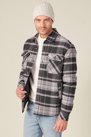 Sobrecamisa de lã reciclada.  - Violeta