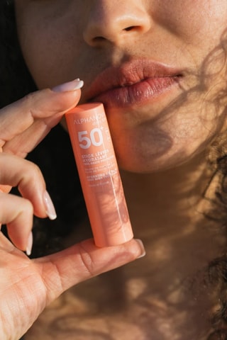 Stick à lèvres solaire Sun Glow - SPF 50+ - 4 g