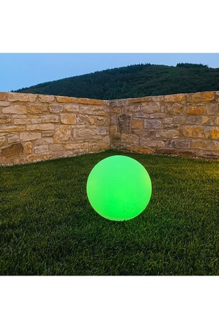 2 sfere luminose da interno ed esterno LED solari Solsty C30