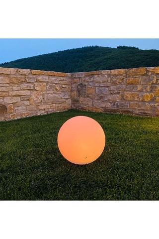 2 sfere luminose da interno ed esterno LED solari Solsty C30