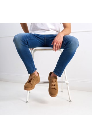 Sapatilhas em nobuck - Castanho - Castanho