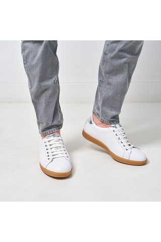 Sapatilhas em couro Regular - Branco