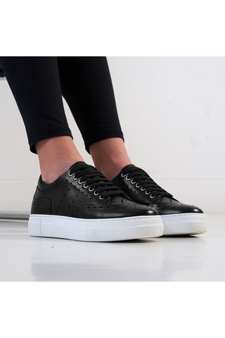 Sapatilhas com plataforma em couro Regular - Preto