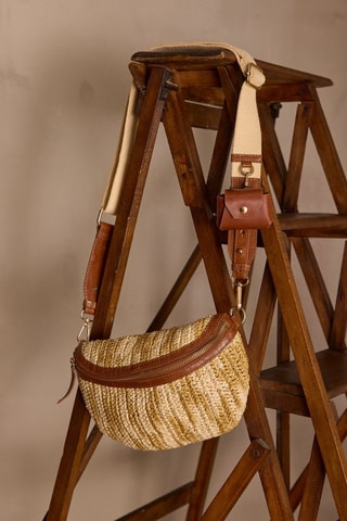 Mala a tiracolo - Cru