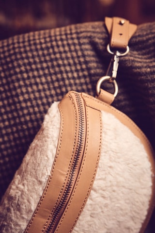 Riñonera de piel - Crudo y marrón claro