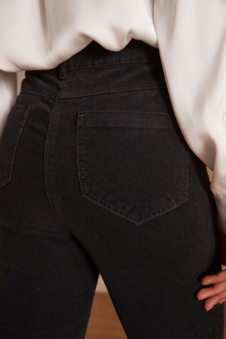 Pantalón slim fit de pana de tiro alto - Negro