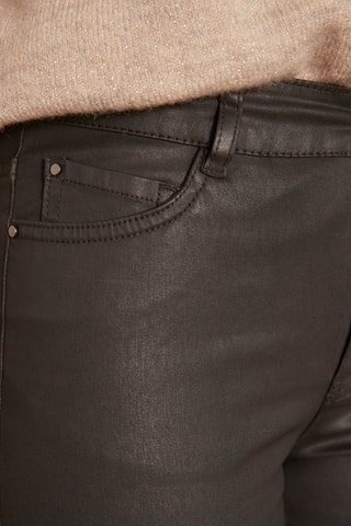 Pantalón slim fit - Marrón oscuro