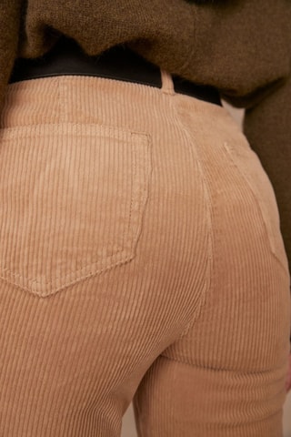 Pantalón flare de terciopelo - Beige