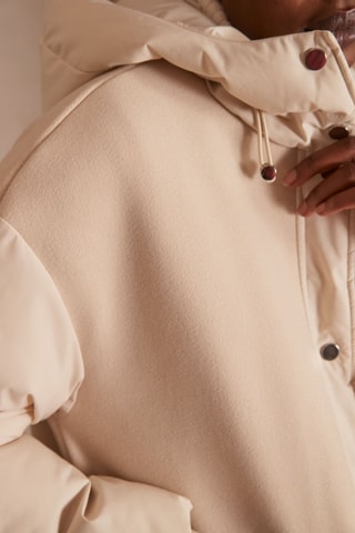 Abrigo con capucha - Beige