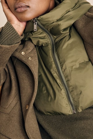 Pechera con capucha - Caqui