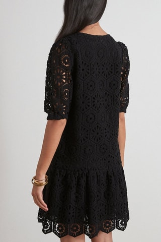 Vestido trapecio de guipur - Negro