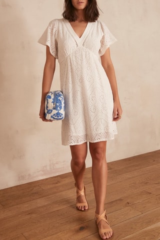 Vestido evasé con bordado inglés - Blanco