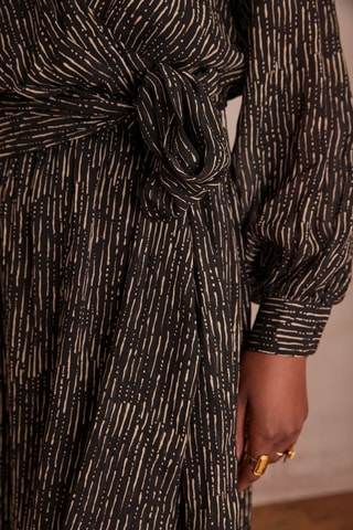 Vestido evasé - Negro y beige