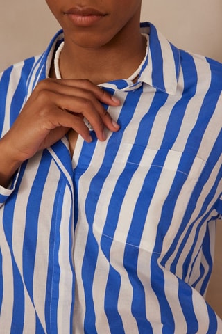 Camisa - Branco e azul-real