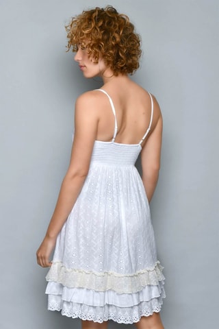 Vestido com folhos 
Branco - 