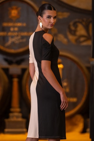 Abito taglio dritto - Nero