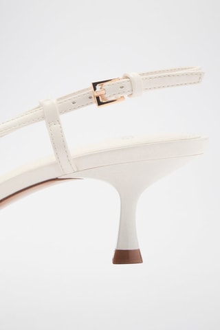 Chaussures à talon détail métallique - Blanc