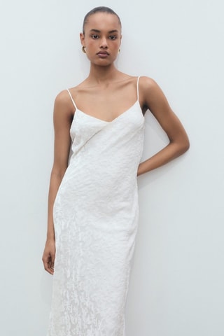 Robe dévorée à fleurs - Ecru