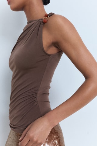 Top froncé détail bijou - Marron clair