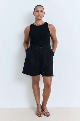 Bermuda en jean taille normale à pinces - Noir