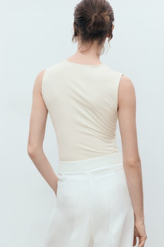 Top ajusté à larges bretelles - Blanc cassé