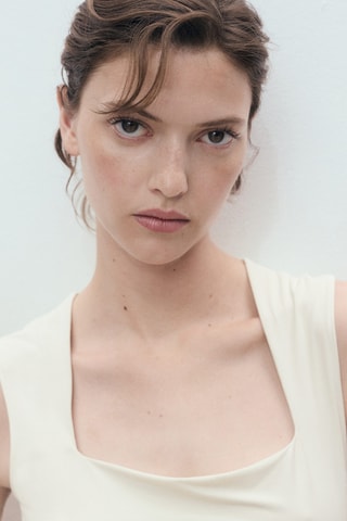 Top ajusté à larges bretelles - Blanc cassé