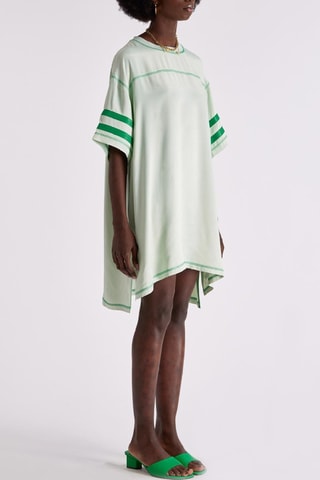 Vestido camiseta Nour - Verde