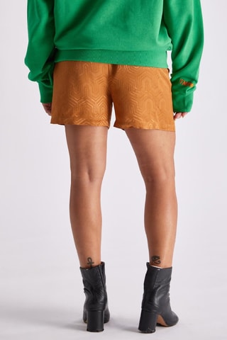 Short Nastasia - Camel