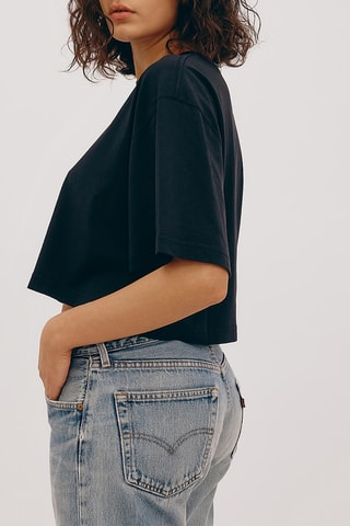 T-shirt cropped em algodão biológico - Preto