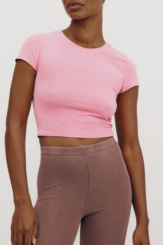 T-shirt cropped em algodão biológico - Rosa