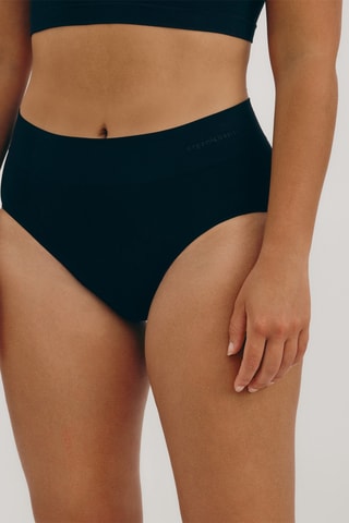 Cueca de cintura subida - Preto