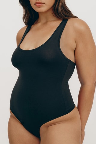 Body-string em algodão biológico - Preto