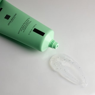 Limpiador exfoliante - AHA y BHA - City Shield+ - Rostro - 100 ml