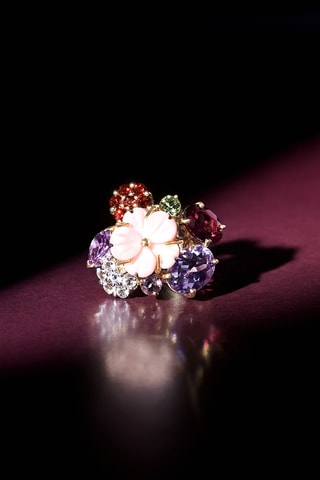 Anello Jardin anglais - Oro giallo, topazi, granati, ametiste, peridoto, rodonite e madreperla