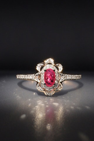 Anello Hasna - Oro rosa, diamanti e rubino